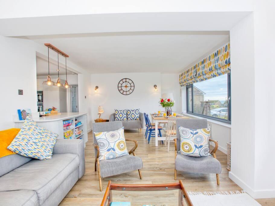 Lovely Holiday Home In Lyme Regis - Sleeps 8 מראה חיצוני תמונה