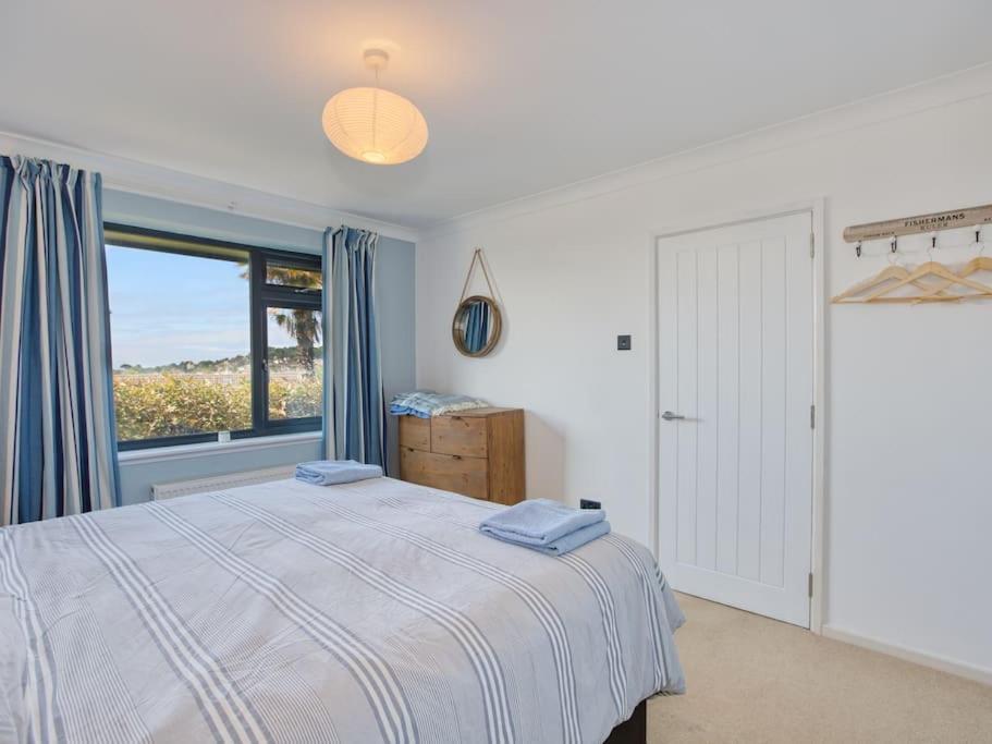 Lovely Holiday Home In Lyme Regis - Sleeps 8 מראה חיצוני תמונה