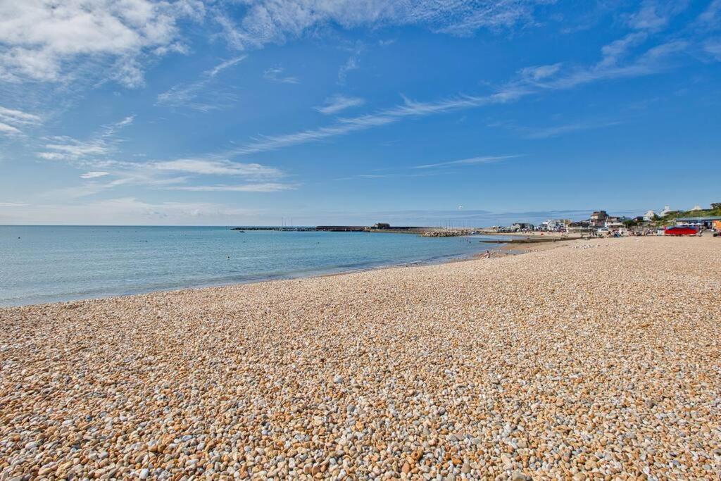 Lovely Holiday Home In Lyme Regis - Sleeps 8 מראה חיצוני תמונה